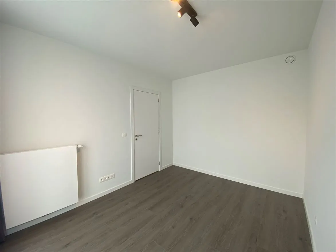 Apartman Kiadó - 2018 ANTWERPEN BE Image 6